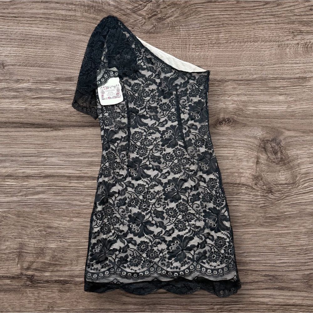 Chelsea & Violet Black Lace One Shoulder Lined Dress